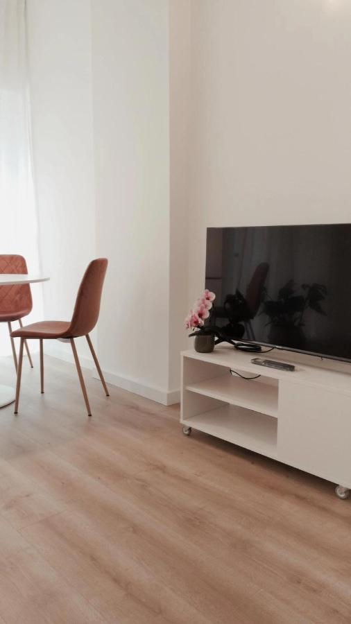 Apartamento So Fine Petruzzelli Flat Bari Exterior foto